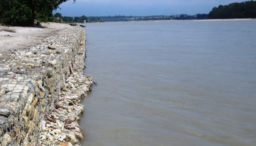 कैलालीका सात नदीमा तटबन्ध निर्माण सुरु