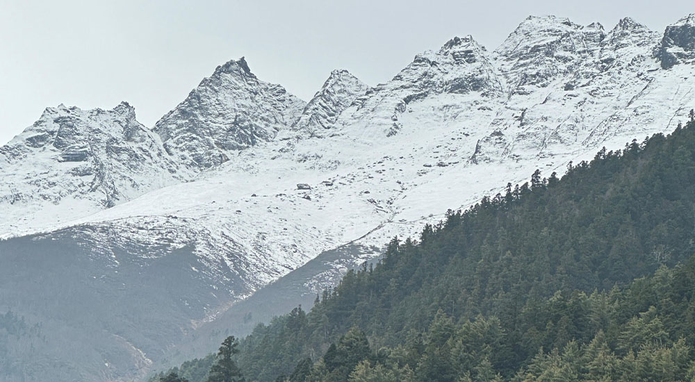 दार्चुलाको उच्च हिमाली क्षेत्रमा हिमपात