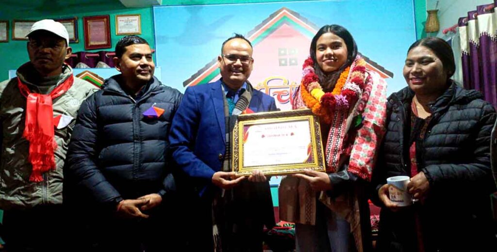 हिम्मत र संघर्षको उडान: थारु समुदायकी पहिलो महिला पाइलट टीका चौधरी सम्मानित